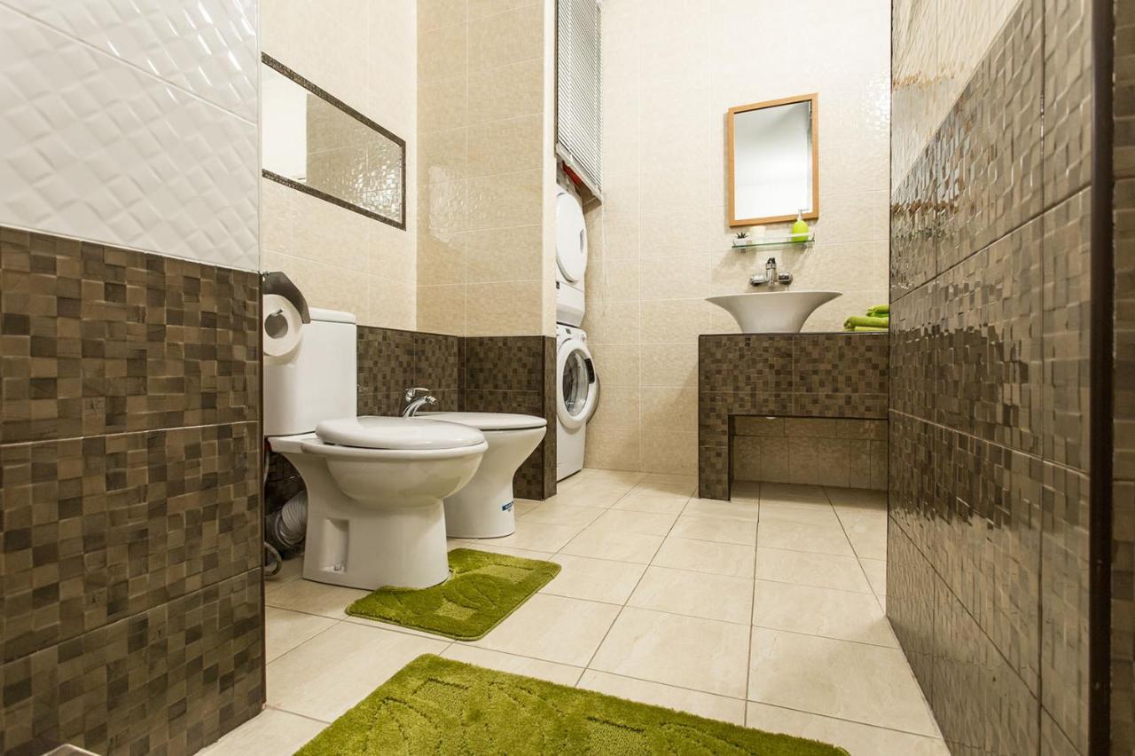 Gagarin Plaza Apartment 70 Square Metres On 12Th Floor Odessa Esterno foto