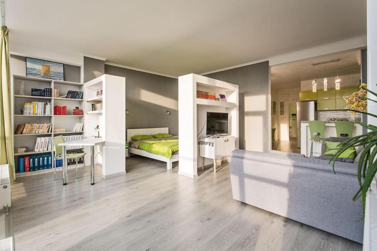 Gagarin Plaza Apartment 70 Square Metres On 12Th Floor Odessa Esterno foto