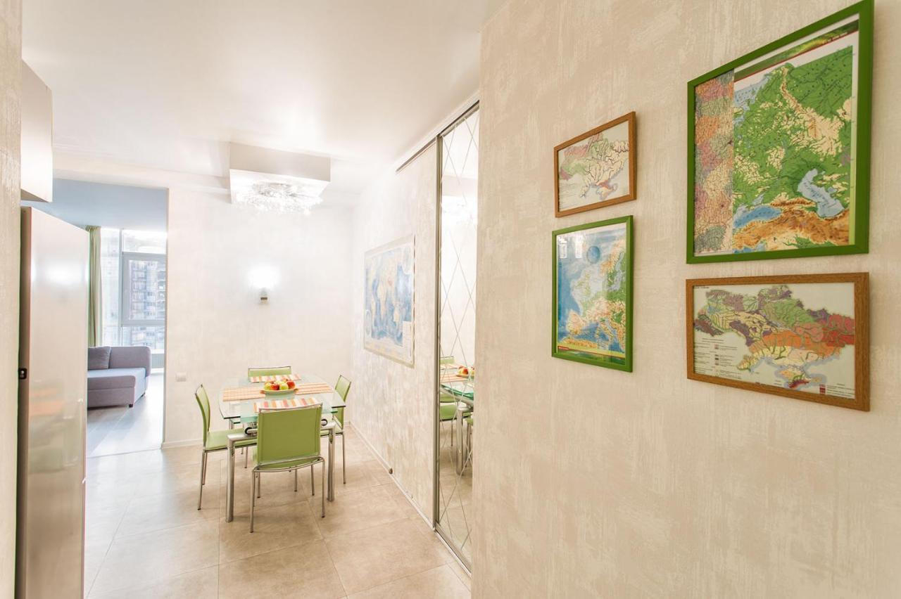 Gagarin Plaza Apartment 70 Square Metres On 12Th Floor Odessa Esterno foto