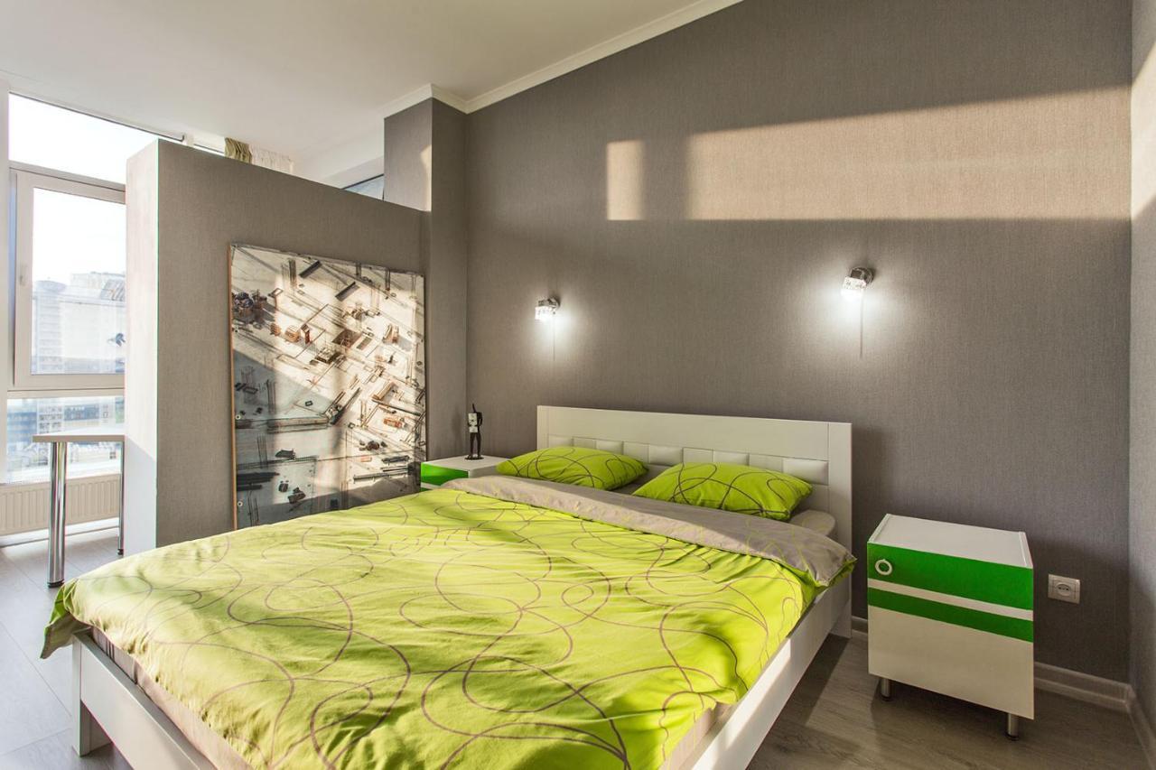 Gagarin Plaza Apartment 70 Square Metres On 12Th Floor Odessa Esterno foto