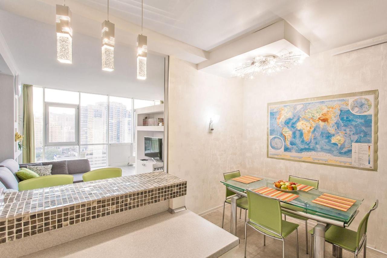 Gagarin Plaza Apartment 70 Square Metres On 12Th Floor Odessa Esterno foto