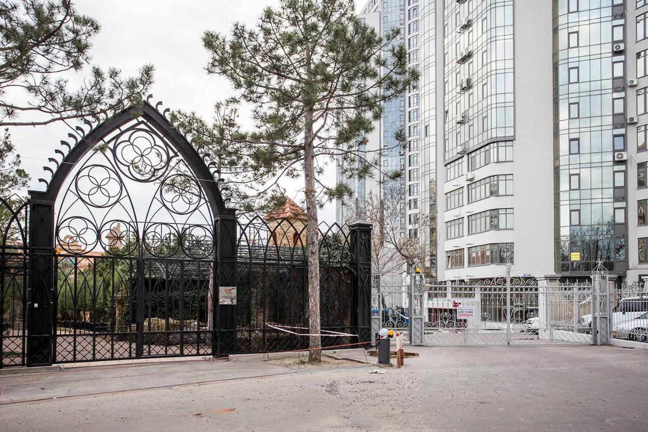 Gagarin Plaza Apartment 70 Square Metres On 12Th Floor Odessa Esterno foto
